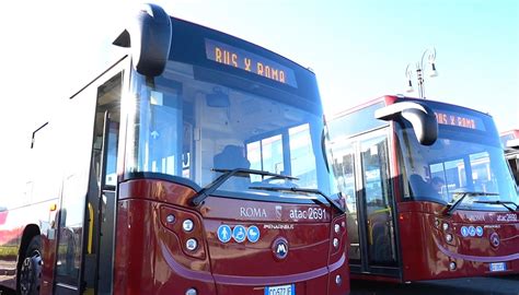 Insegue Bus Atac A Roma Che Gli Aveva Bucato Il Pallone Enne