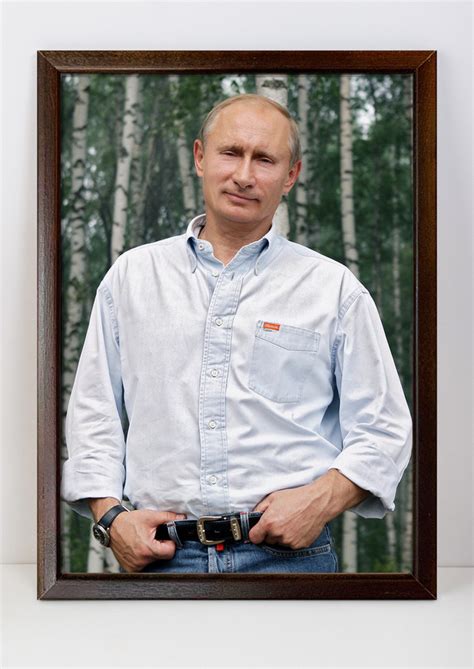 Портрет Владимира Путина в рамке под дерево / А-2 (40x50 см.) - купить ...
