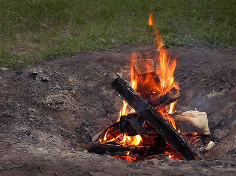 Small fire in backyard fire pit - travel - camping danger - Go For Fun: Travel, Sailing ...