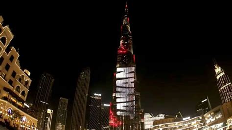 Shah Rukh Khan Unveils Jawan Trailer On Burj Khalifa With Fans In