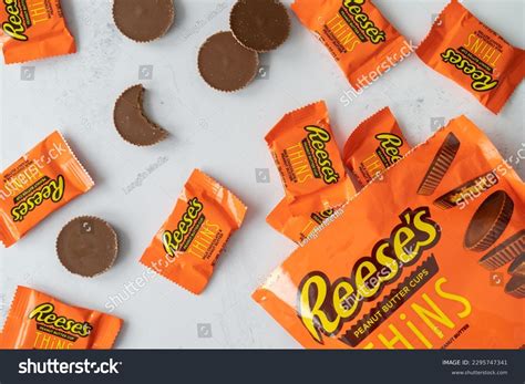 Reeses Peanut Butter Cups Logo