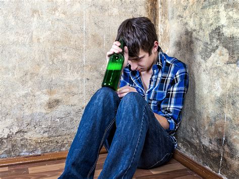 Consumo De Alcohol En Jóvenes Y Riesgo De Demencia ¿estamos Mirando Para Otro Lado Nuestras