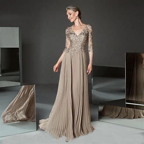 Exquisite Mother Of The Bride Dresses V Neck 34 Sleeves Lace Appliques Long Pleat Floor Length