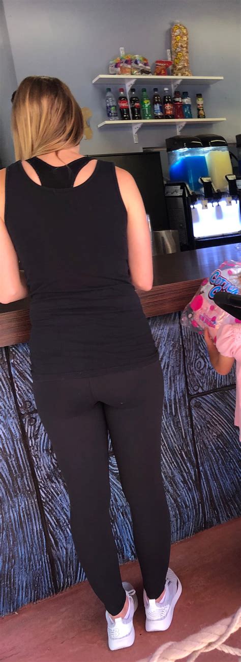 Another MILF At The Amusement Park Spandex Leggings Yoga Pants Forum