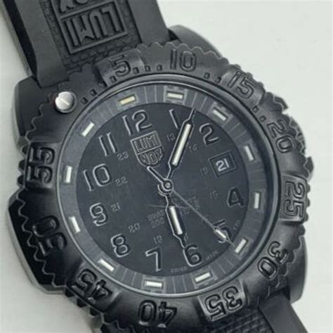 luminox  series  black watchcharts marketplace