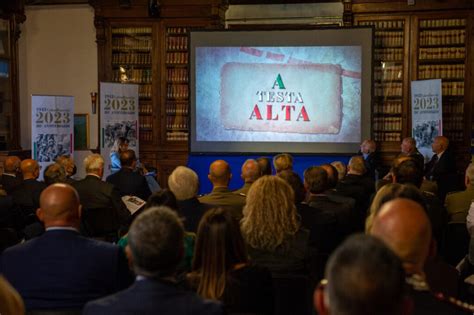 Esercito CalendEsercito 2023 A Testa Alta Da Porta San Paolo A