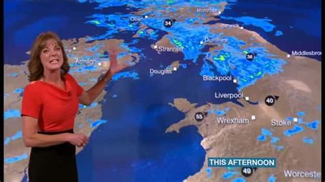 Bbc Weather Presenter Louise Lear Loses It As She Gets The Giggles During Live Broadcast