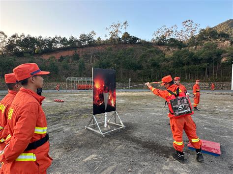 【追梦火焰蓝 守护万家灯火】实探南粤森林消防“国家队” 演练现场堪比“大片” 中国森林草原防灭火网