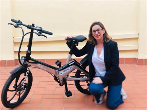 Velca Vende La Primera Bicicleta El Ctrica En El Mundo Pagada Con Una