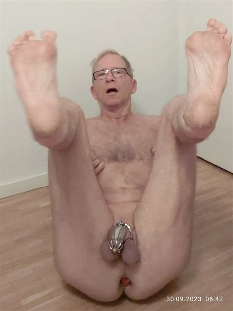 Weighing Cagecheck Plugcheck September Nude Pics Xhamster