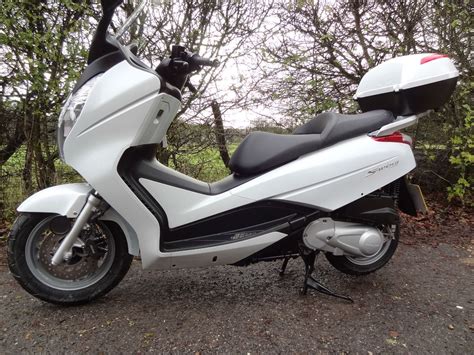 HONDA S WING 125 FES 125 FES125 A SILVER WING SCOOTER ONLY 329 MILES