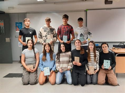 Biblioteca de l INSTITUT DE TECNIFICACIÓ AMPOSTA Els llibres no