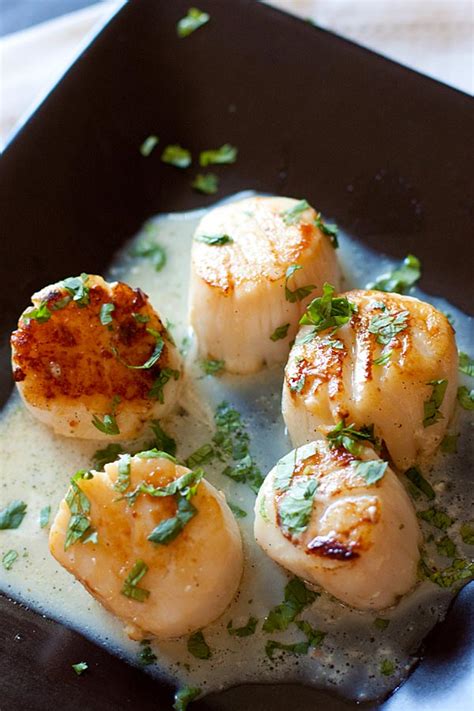 Garlic Herb Seared Scallops Easy Delicious Recipes