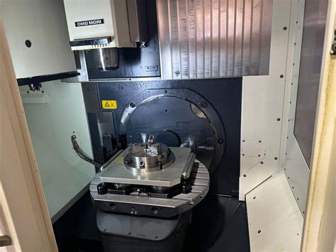 Used Dmg Mori Dmu Cnc Vertical Machining Center