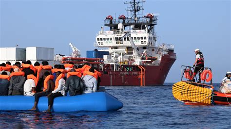 Ocean Viking Parigi Nega L Asilo A Migranti