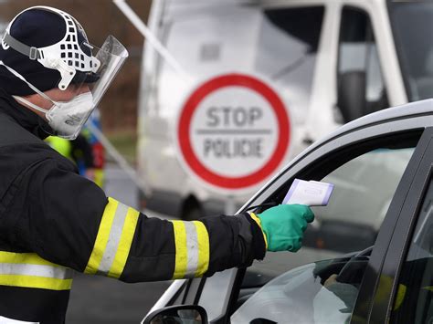 Tschechien führt Grenzkontrollen zu Österreich ein VIENNA AT