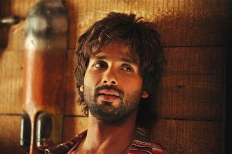 R Rajkumar Bollywood Movie Trailer Review Stills