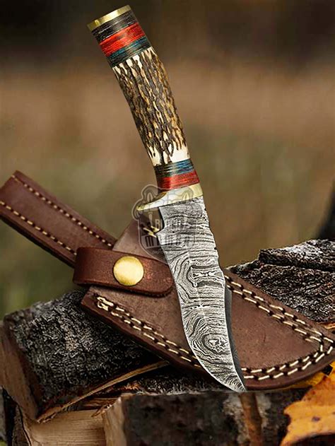 Native American Hunting Skinner Knife Twist Damascus Stag Knife