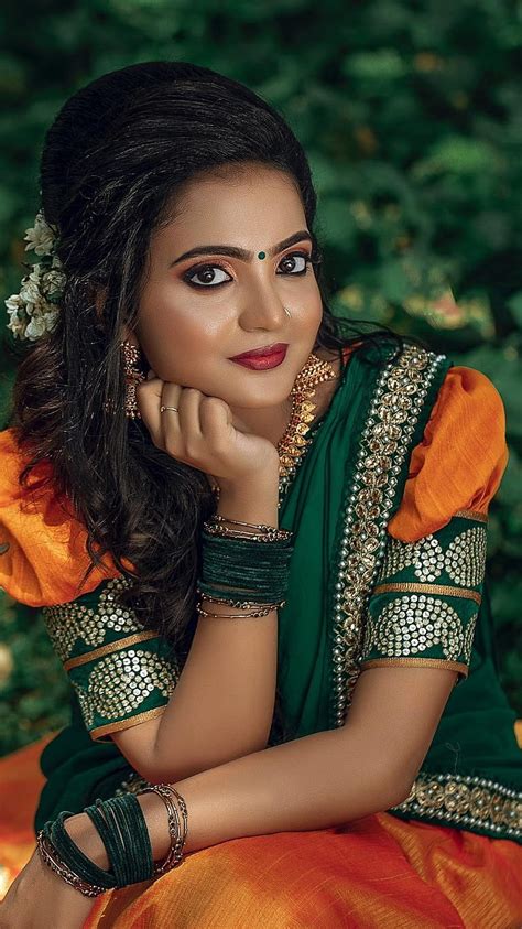 Saniya Iyyapan Mallu Actress Model Hd Phone Wallpaper Peakpx