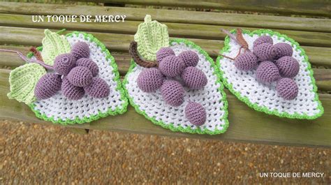 UN TOQUE DE MERCY UVAS DE CROCHET DELICIOSAS HUMMMM RICAS