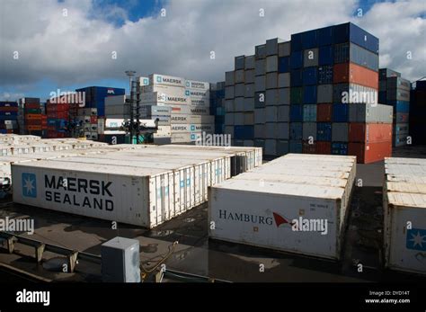 Maersk Sealand Container Hi Res Stock Photography And Images Alamy