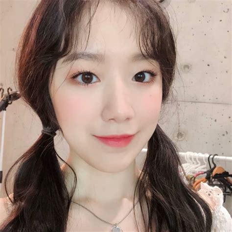 Yeh Shuhua Gidle Selca Icon Pfp Kpop Icon Kpop G I Dle