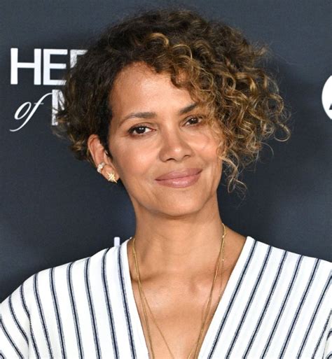 Halle Berry Rocks Afro Hair on Instagram & Her Caption Is Pure Gold