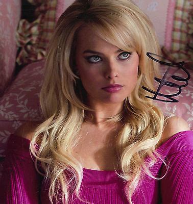 Margot Robbie The Wolf of Wall Street Signed 9x8 Photo Genuine Hand ...