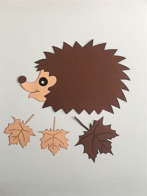 Fensterbild Kette Tonkarton Basteln Handarbeit Deko Herbst Tier Igel