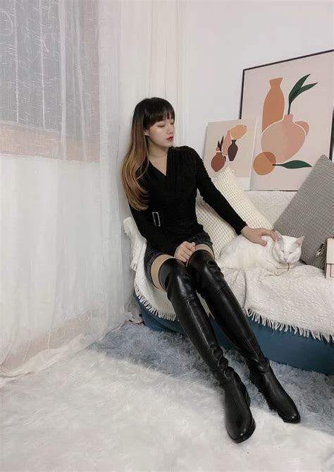 「thigh High Boots」おしゃれまとめの人気アイデア｜pinterest｜philips ニーハイブーツ 美女 画像 ロングブーツ