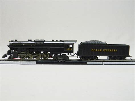 LIONEL HO SCALE POLAR EXPRESS TRAIN SET 871811010