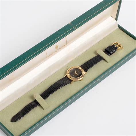 Gucci 30002l Dress Watch Black Leather Gold Plated Iconic Design 1990 For Sale At 1stdibs