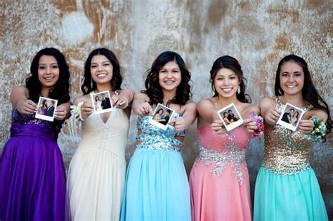 50 Prom Pictures Ideas For Groups And Individuals Fixthephoto