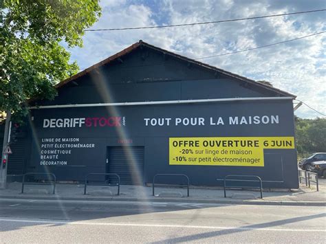 Magasin Degriffstock Tout pour la maison déstockage de vêtements de