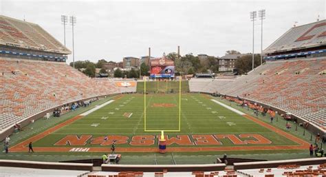 South Carolina Vs Clemson Football Set For Noon Kick On Espn