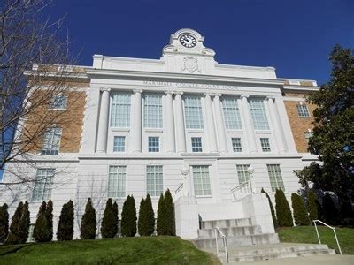 Marshall County Courthouse will stay closed until May 18 - Lewisburg ...