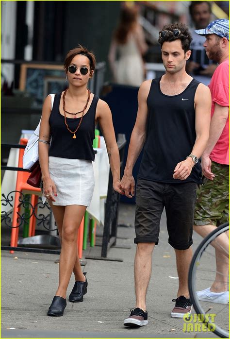 Zoe Kravitz And Penn Badgley East Village Lovers Photo 2688223 Penn Badgley Zoe Kravitz