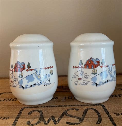 Vintage Farm Scene Salt And Pepper Shakers Etsy