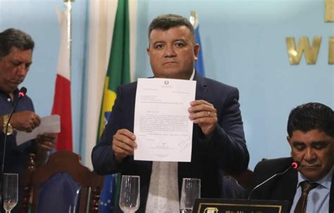 prefeito de Borba foragido vice assume o comando do município