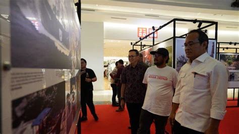 Momen Kemerdekaan Karya Pewarta Foto Media Dipajang Di Pameran