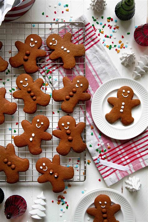 Gingerbread Cookies - #foodbyjonister