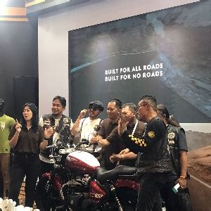 Royal Enfield Super Meteor Hadir Dalam Varian Tourer Dan Cruiser Di