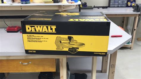 Tool Review Dewalt Scroll Saw Review Unboxing And Assembly Awesome Youtube