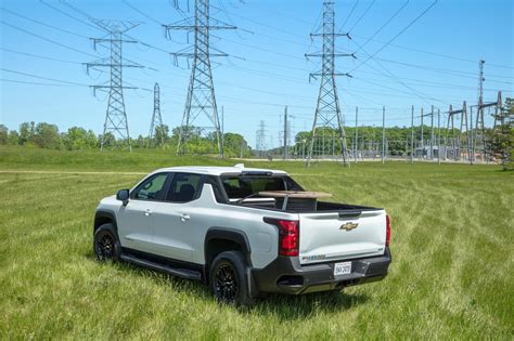 Mega Range Chevrolet Silverado Ev Debuts 40k Version Axed