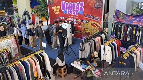 Makin Menjamur Penjualan Baju Bekas Impor Bisa Matikan Industri