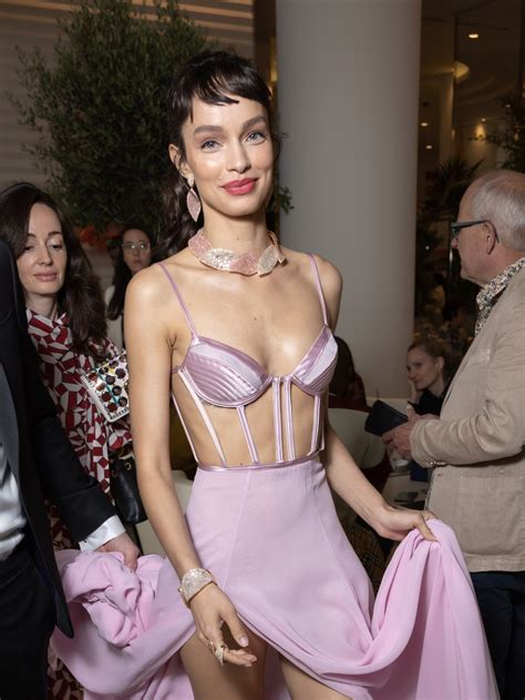 Festival De Cannes Top Brasileira Luma Grothe Brilha Produ O