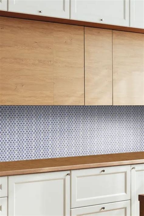 traditional blue and white tile brought to life | Kitchen style, Tiles ...