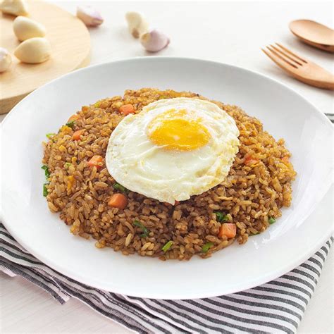 restoran  menu nasi goreng  terkenal enak skandinavia