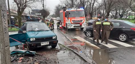 Colisi N Involucra A Dos Veh Culos En La Avda Vicu A Mackenna Con San