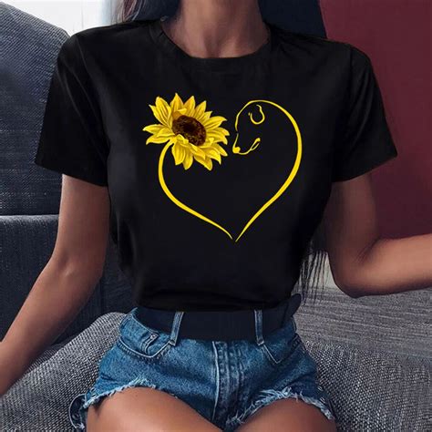 Camiseta Feminina Preta Estampa De Girassol De Manga Curta Shopee